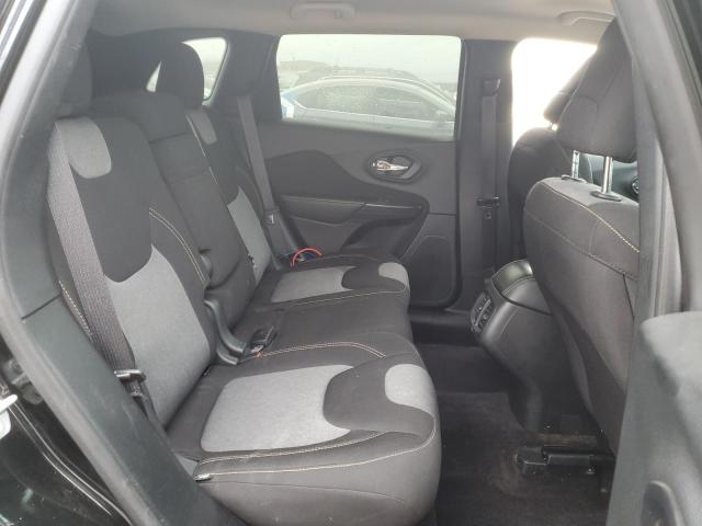 1C4PJMAS8HW560828 Jeep Cherokee Sport