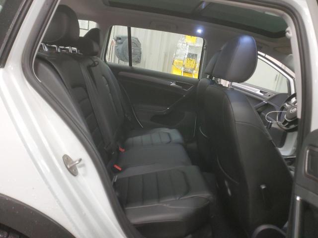 3VWH17AU5JM759796 Volkswagen 2018
