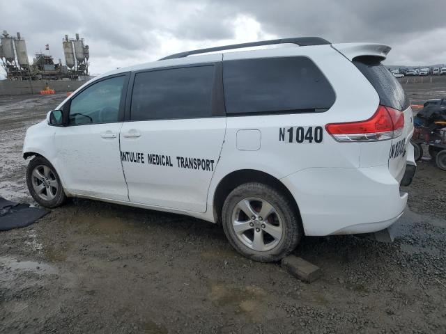 5TDKK3DC3ES500229 Toyota SIENNA LE