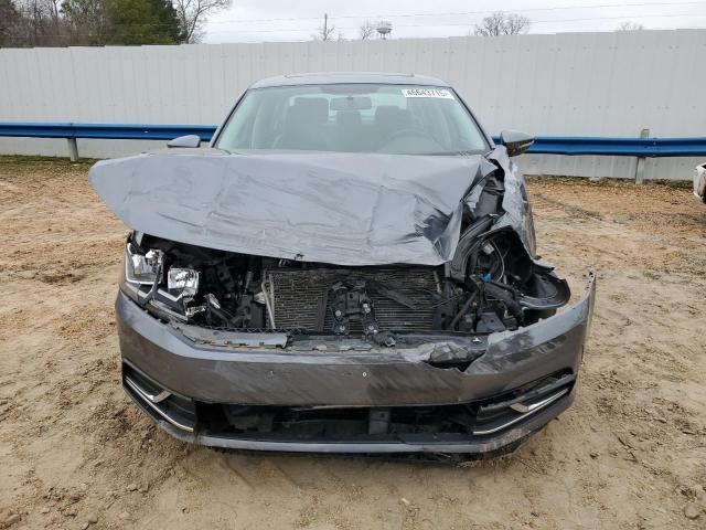 1VWLA7A30KC013616 Volkswagen Passat Wol