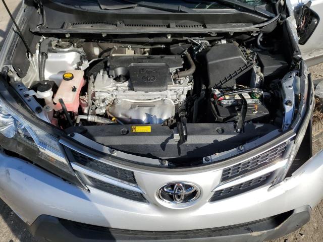 2T3WFREV3FW174683 Toyota Rav4 Xle