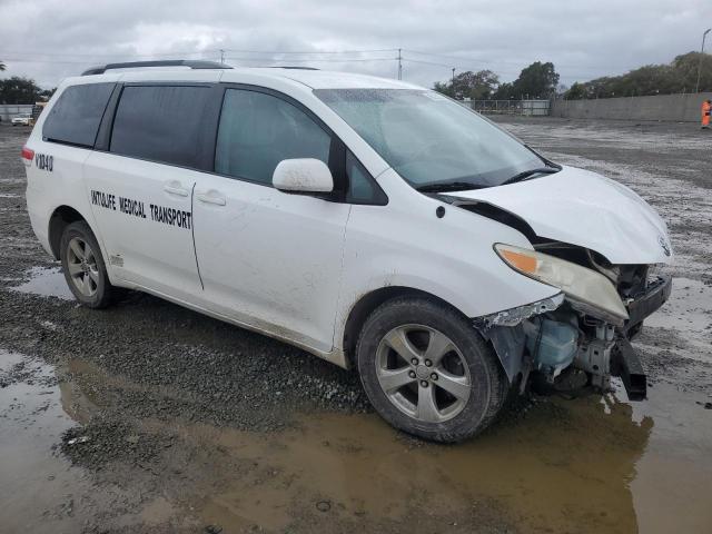 5TDKK3DC3ES500229 Toyota SIENNA LE