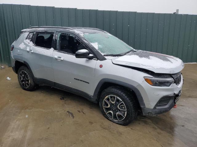 3C4NJDDN4ST508770 Jeep 2025