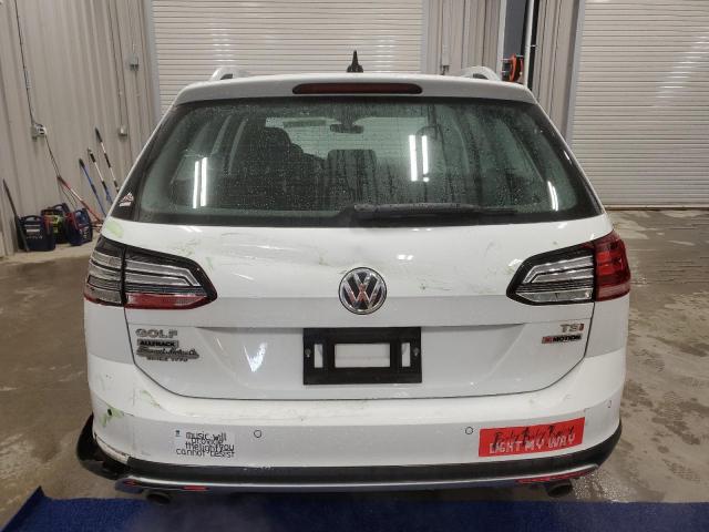 3VWH17AU5JM759796 Volkswagen 2018