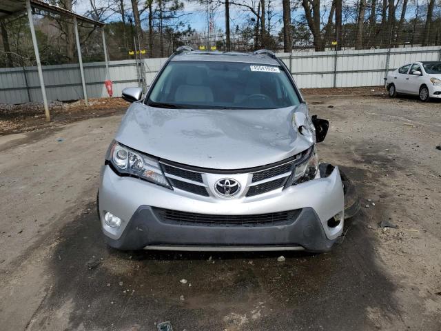 2T3WFREV3FW174683 Toyota Rav4 Xle