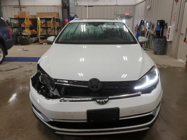 3VWH17AU5JM759796 Volkswagen 2018