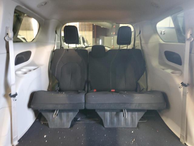 2C4RC1CG6NR105040 Chrysler Voyager Lx