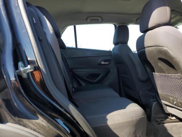3GNCJKSB8LL332674 Chevrolet TRAX LS