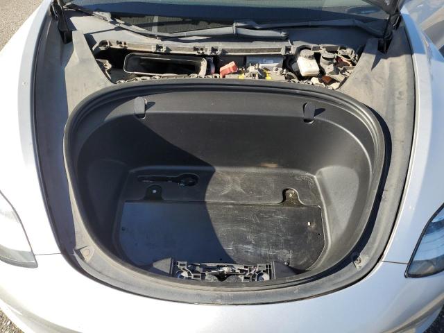 5YJ3E1EA9JF052638 Tesla 2018