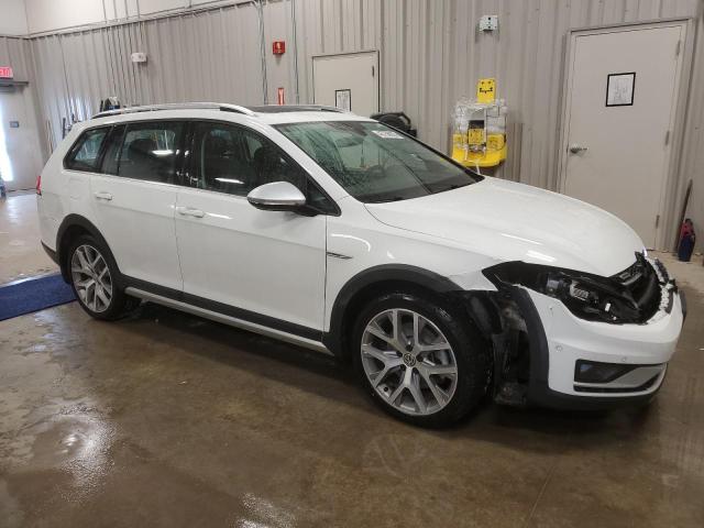 3VWH17AU5JM759796 Volkswagen 2018