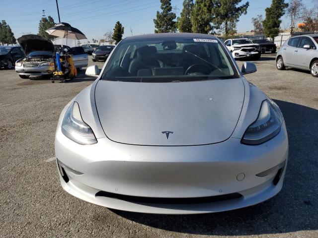 5YJ3E1EA9JF052638 Tesla 2018