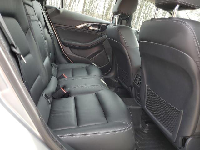 SJKCH5CR2JA057337 Infiniti QX30 BASE