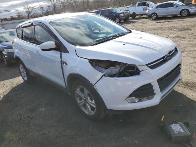 1FMCU0GX4EUE34096 Ford ESCAPE SE