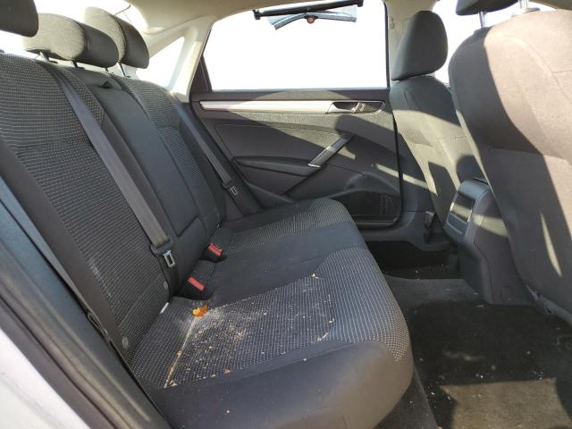 1VWAT7A32GC051387 Volkswagen PASSAT S