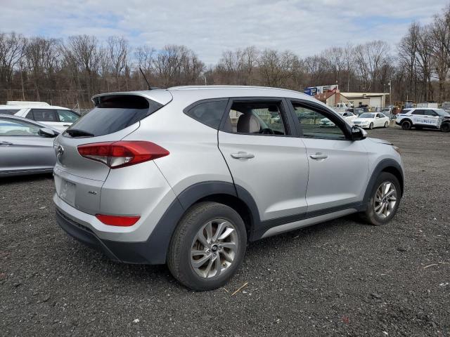 KM8J3CA46HU301581 Hyundai Tucson Limited