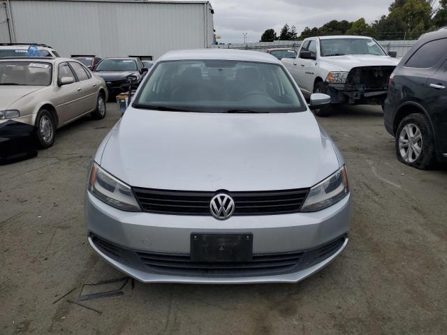 3VWD17AJ5EM224140 Volkswagen JETTA SE