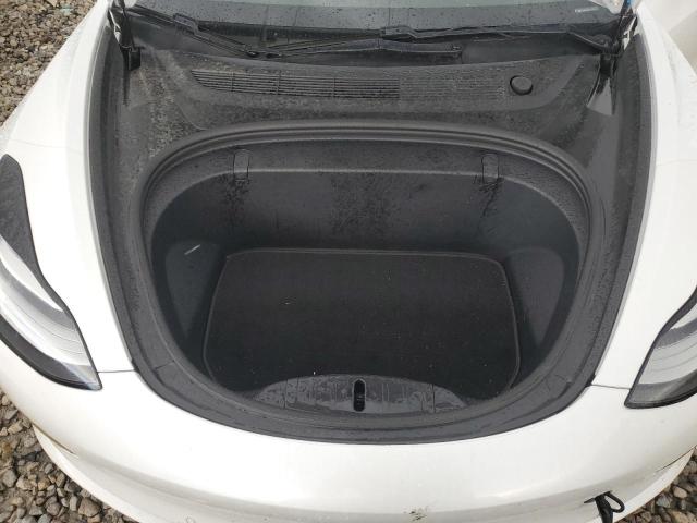 5YJ3E1EB4JF131093 Tesla MODEL 3