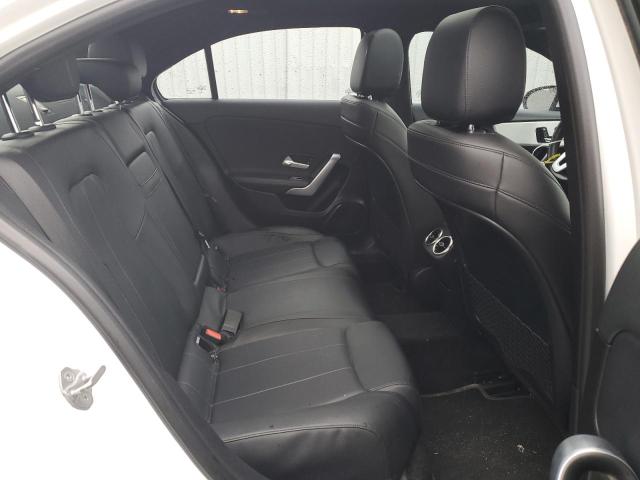 WDD3G4FB3KW020001 Mercedes-Benz A 220 4matic