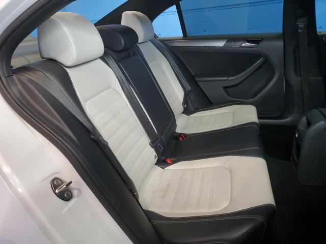 3VWD17AJ1GM390867 Volkswagen Jetta Sport