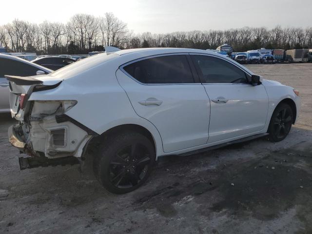 19VDE1F32EE004018 Acura ILX 20