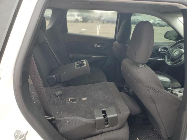 1C4PJLCB7KD222864 Jeep Cherokee Latitude