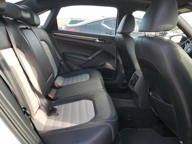 1VWJM7A31JC040496 Volkswagen Passat Gt