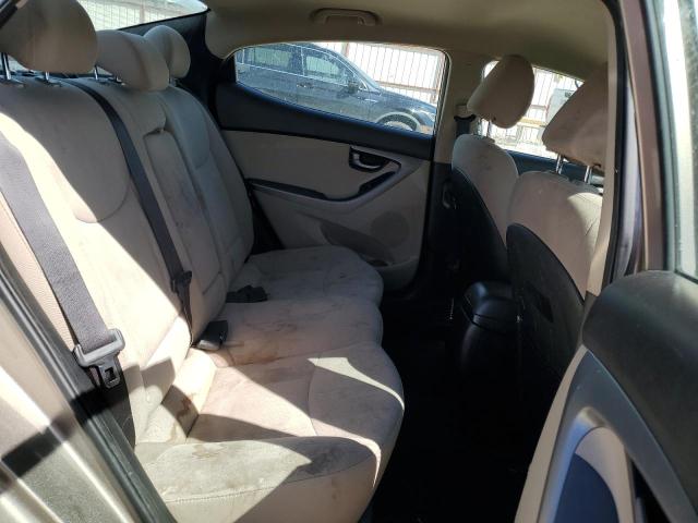 5NPDH4AE2FH567561 Hyundai ELANTRA SE