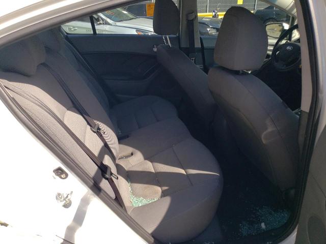 3KPFK4A70HE033218 KIA FORTE LX
