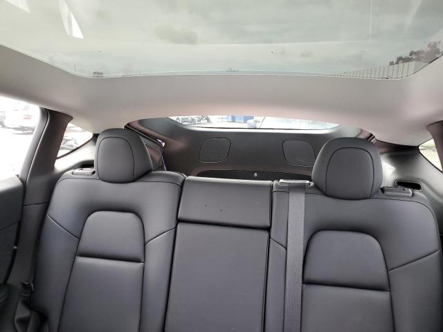 7SAYGDEE8NF576490 Tesla Model Y