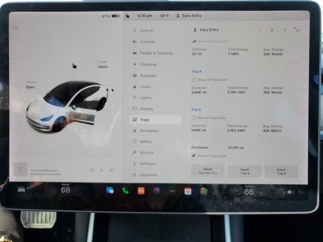 5YJ3E1EAXKF483068 Tesla MODEL 3