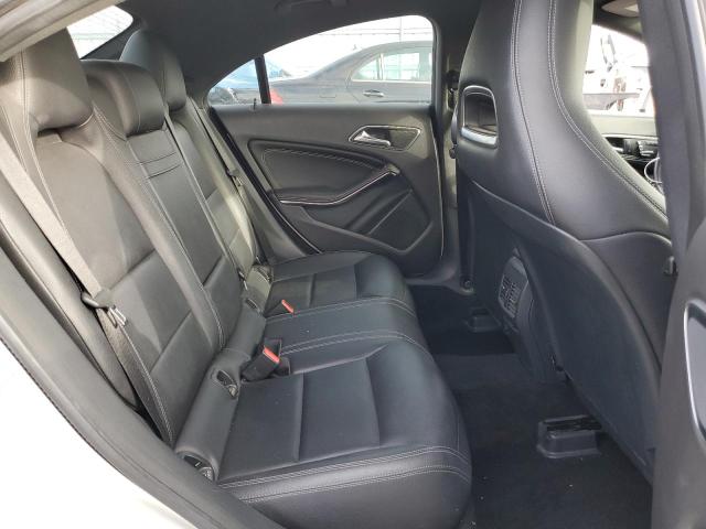 WDDSJ4EB2JN607907 Mercedes-Benz CLA 250