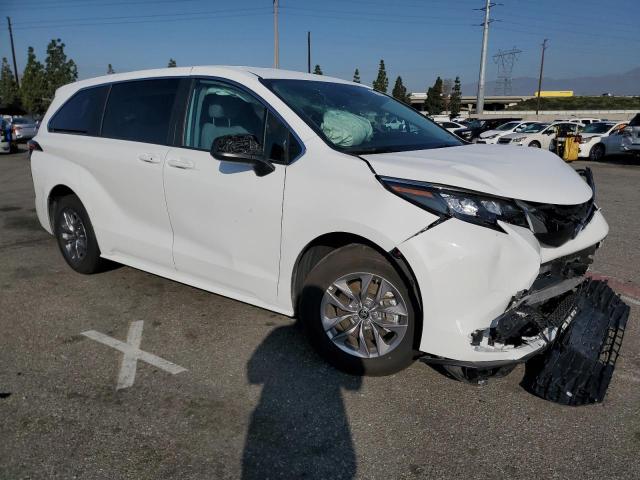 5TDKRKEC4RS187895 Toyota SIENNA LE