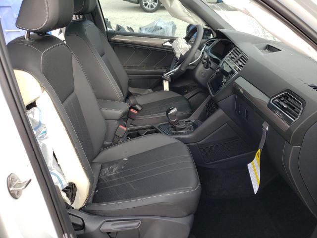 3VVCB7AX8RM025865 Volkswagen Tiguan Se R-line Black