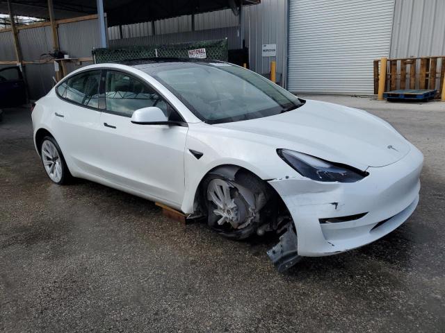 5YJ3E1EB8NF186071 Tesla MODEL 3