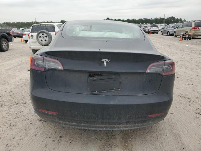 5YJ3E1EA0PF688518 Tesla MODEL 3