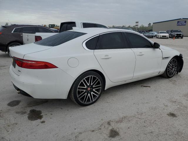 SAJBD4BV8HCY43274 Jaguar XF PREMIUM