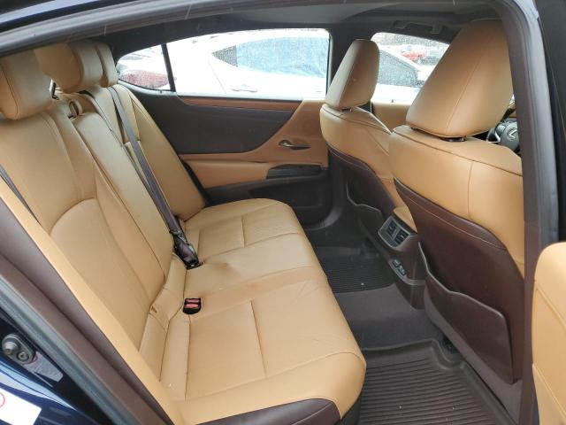 58AB21B13KU001335 Lexus ES 300H