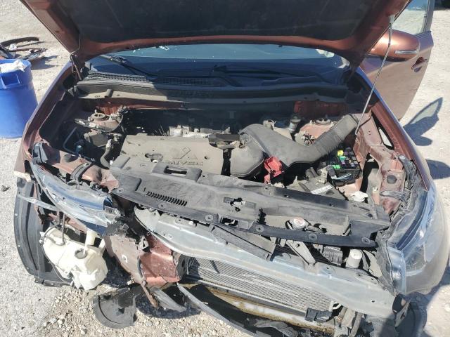 JA4AZ3A37EZ005617 Mitsubishi Outlander Se