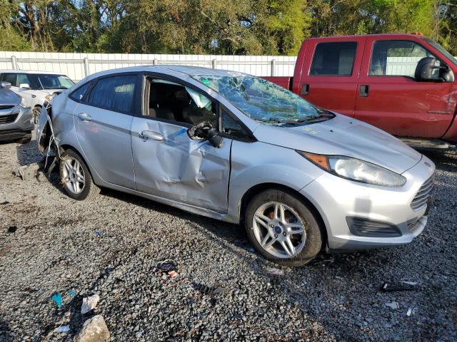 3FADP4BJ5JM108631 Ford FIESTA SE