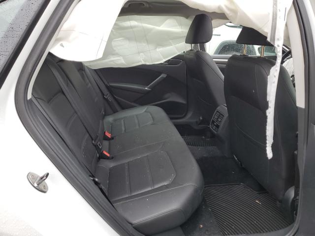 1VWBA7A3XJC000947 Volkswagen PASSAT SE