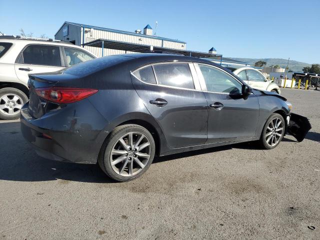 3MZBN1V34JM158629 Mazda 3 TOURING