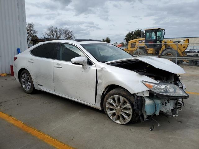 JTHBW1GGXF2083271 Lexus ES 300H
