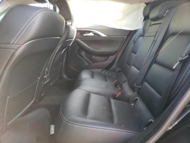 SJKCH5CP2JA051083 Infiniti QX30 BASE