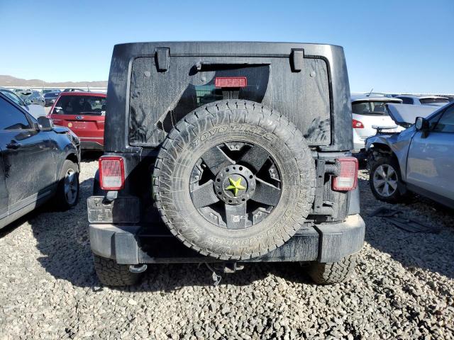 1C4HJWEG9JL801972 Jeep Wrangler Unlimited Sahara