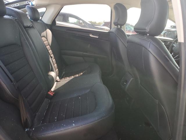 3FA6P0HD5JR136533 Ford FUSION SE