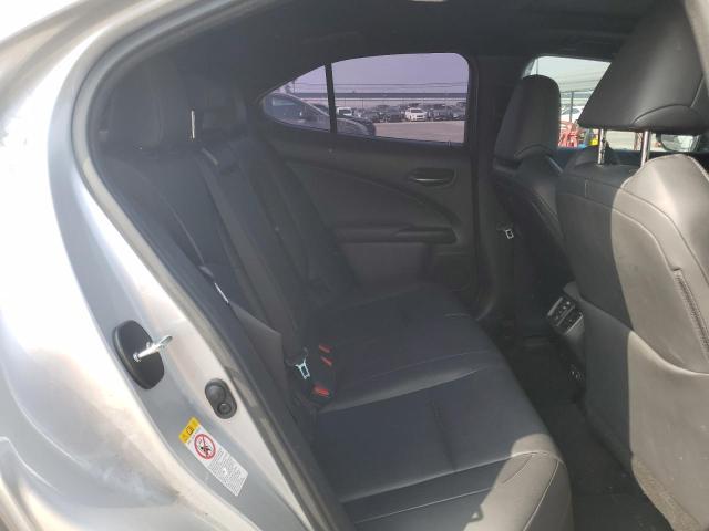 JTHY3JBH9K2004105 Lexus UX 200