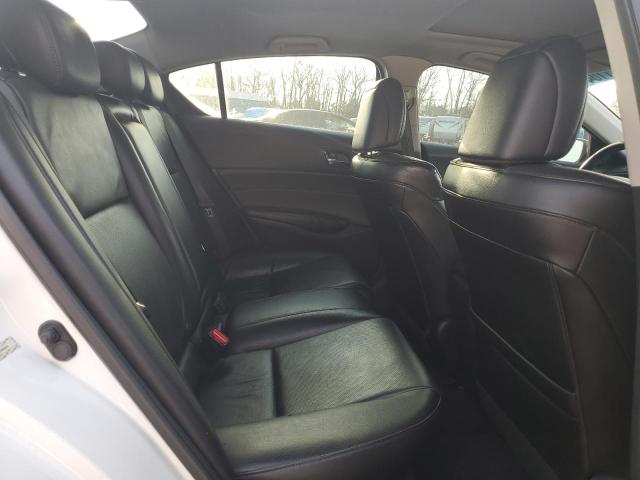 19VDE1F32EE004018 Acura ILX 20