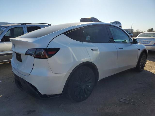 7SAYGAEE7PF825489 Tesla Model Y