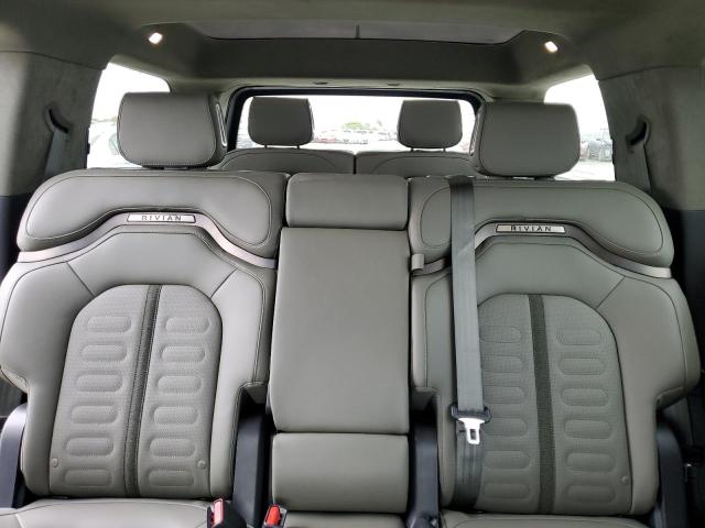 7PDSGCBA7RN030097 Rivian R1s Adventure