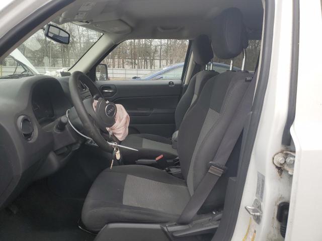 1C4NJPBB5GD716731 Jeep Patriot Sport